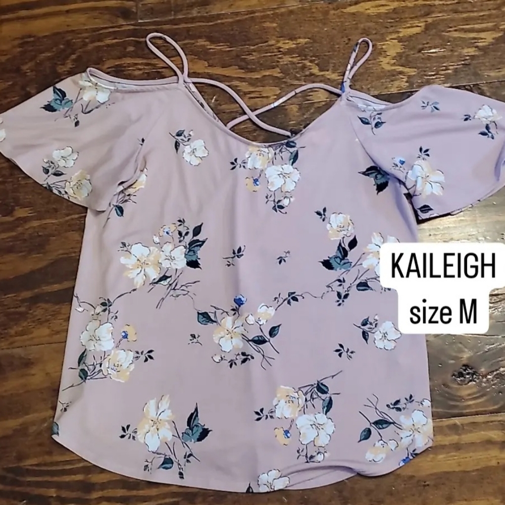 Kaileigh Floral Cold Shoulder Top - Lavender and White